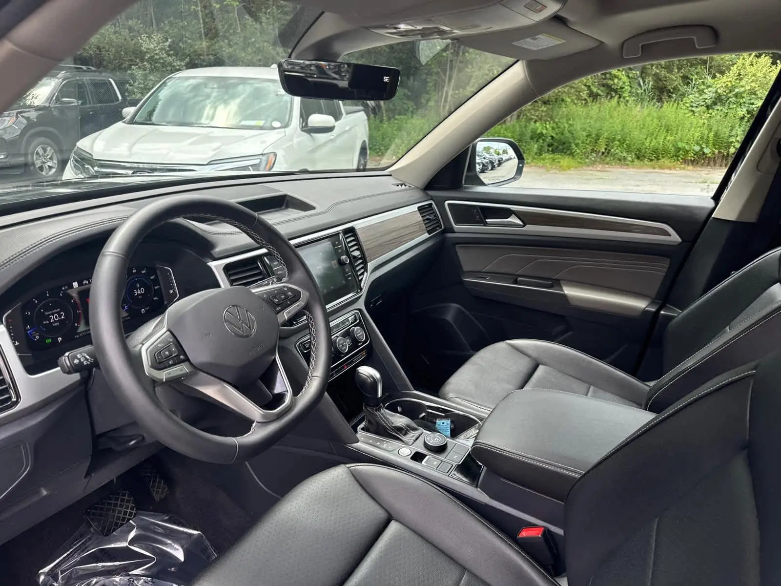 2022 Volkswagen Atlas V6 SEL photo 10