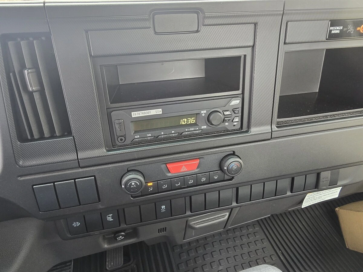 2025 Isuzu NRR - image 2