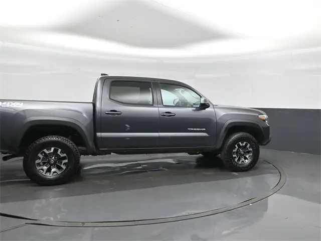 2023 Toyota Tacoma TRD Pro V6 photo 5