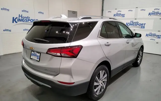 2022 Chevrolet Equinox Premier photo 3