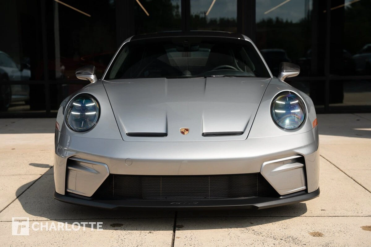 2026 Porsche 911 GT3 Touring Package - Photo 6