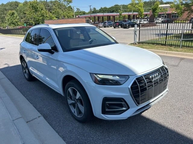 2025 Audi Q5 40 Premium Plus quattro's photo
