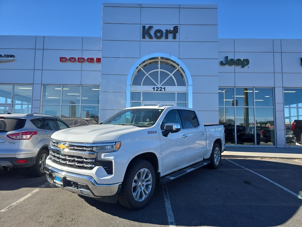 2022 Chevrolet Silverado 1500 LTZ Crew Cab 4WD