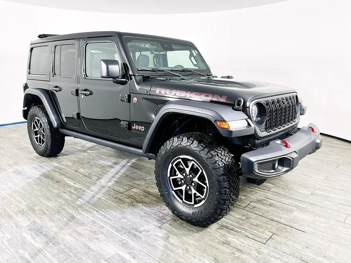 2025 Jeep Wrangler 4-Door Rubicon's photo