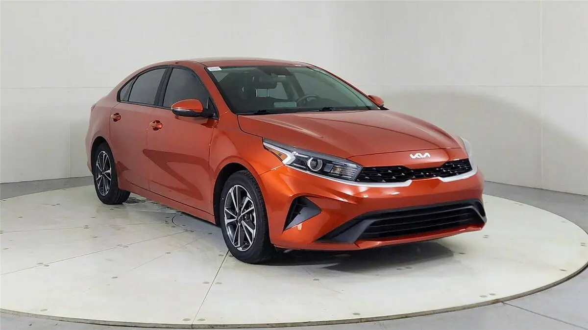 2023 Kia Forte LXS's photo
