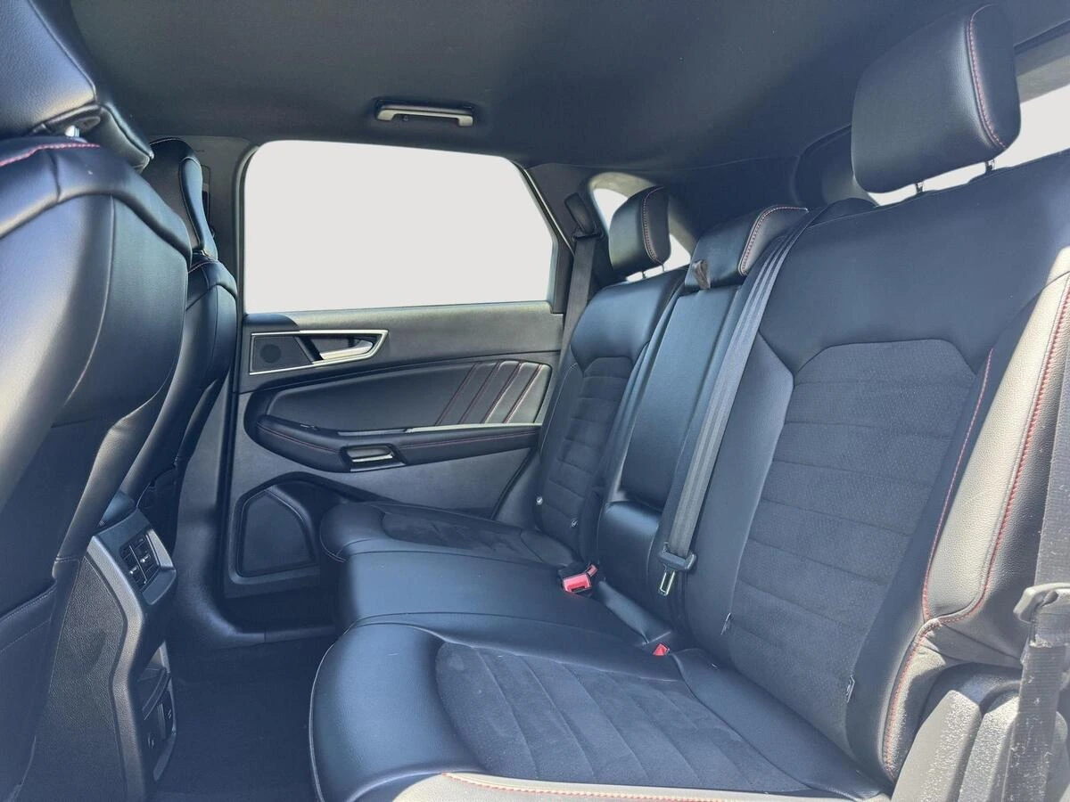 2024 Ford Edge ST-Line - Photo 13
