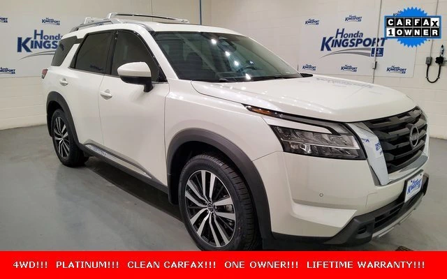 2024 Nissan Pathfinder Platinum's photo