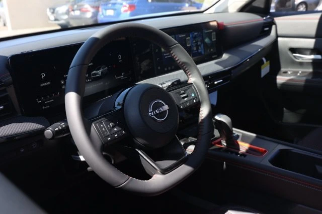 2026 Nissan KICKS SR - Photo 13