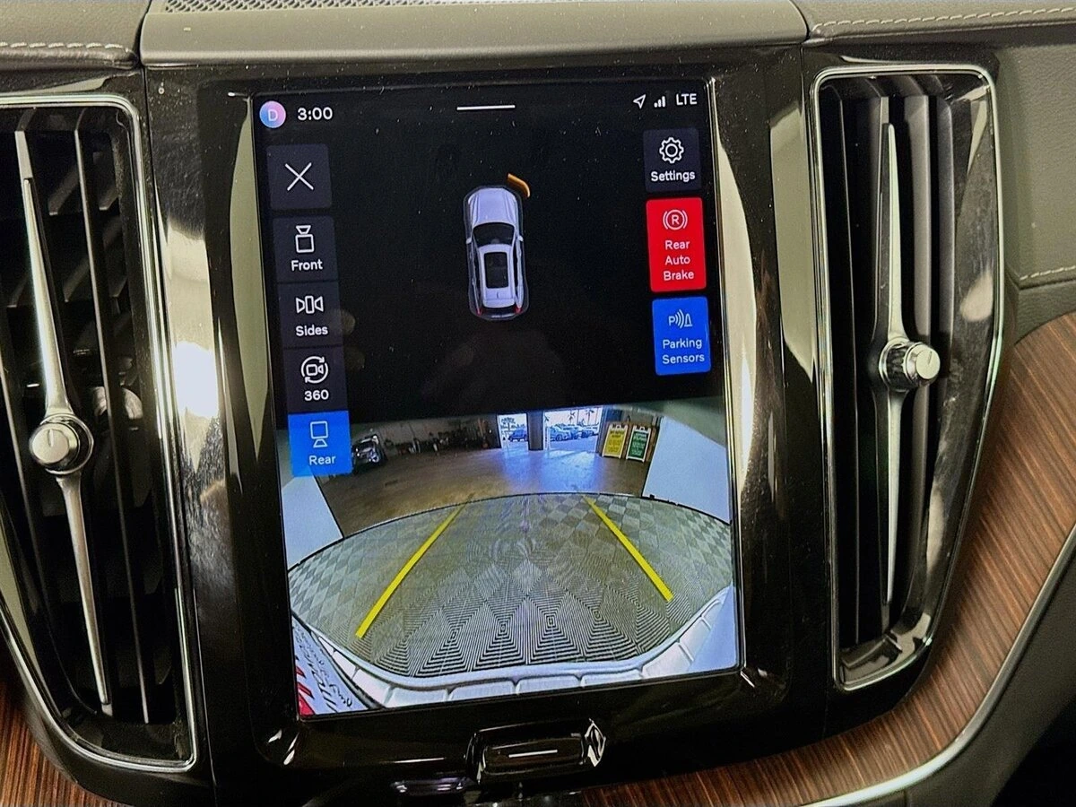 2023 Volvo - image 17