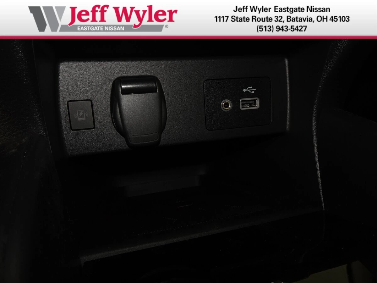 2025 Nissan Versa Sedan SV - Photo 26