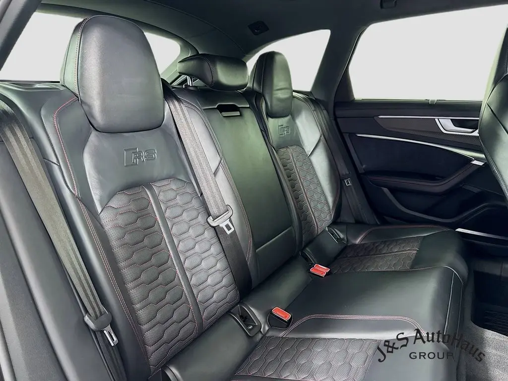 2022 Audi RS 6 Avant Base photo 31