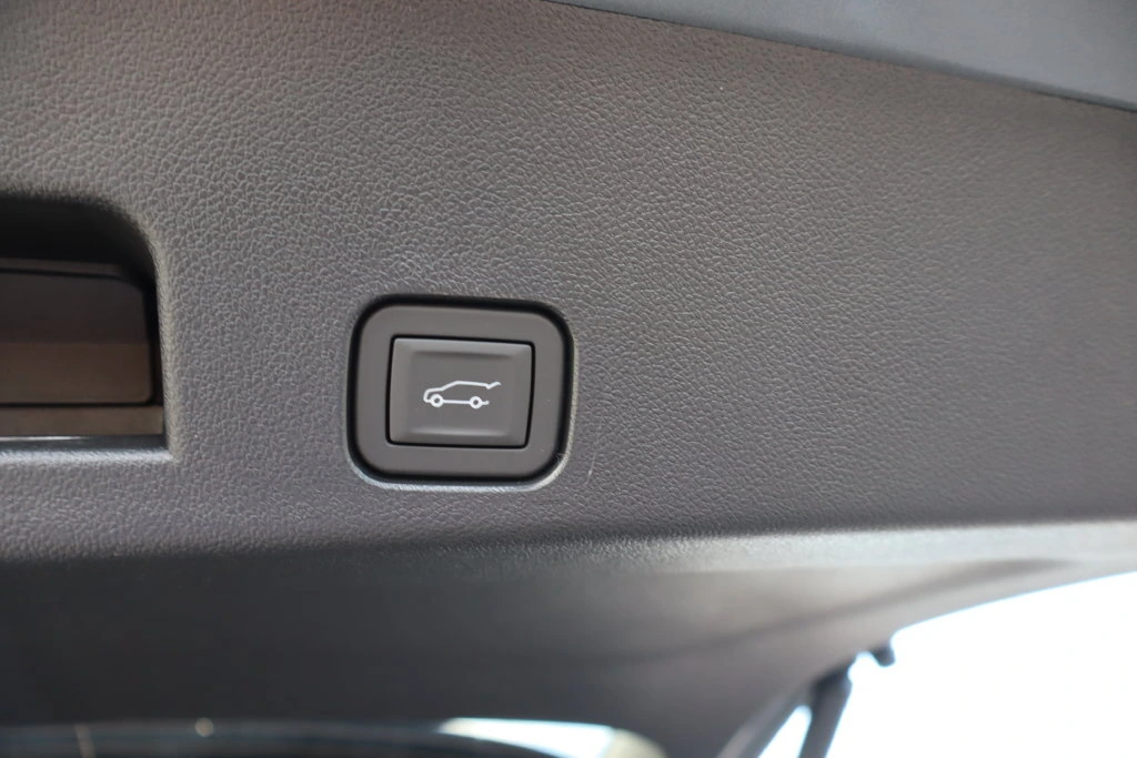 2027 Chevrolet Traverse LT - Photo 29