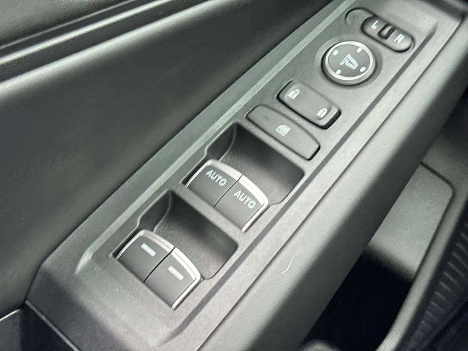 2025 Honda Accord Hybrid EX-L photo 23