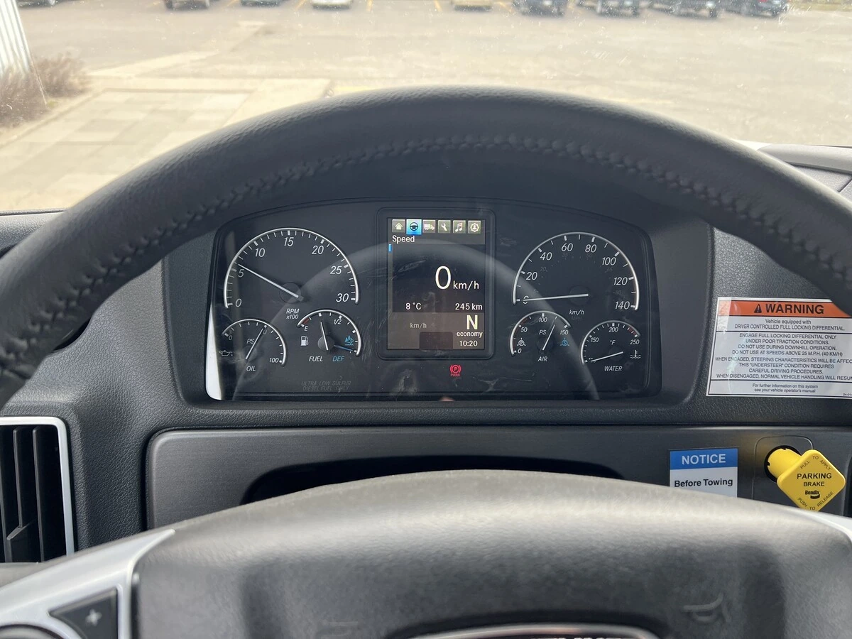 2027 Freightliner M2 112 — photo 8