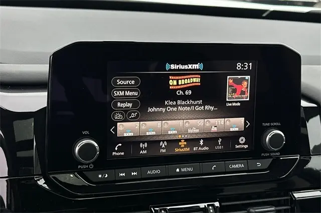 2025 Nissan Pathfinder SV photo 11