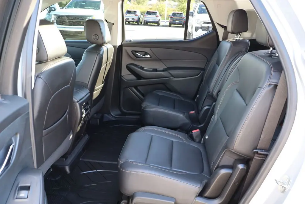 2021 Chevrolet Traverse Leather photo 39
