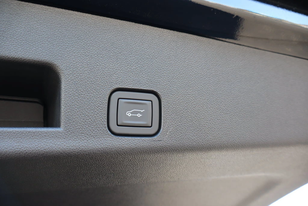 2027 Chevrolet Traverse LT - Photo 30