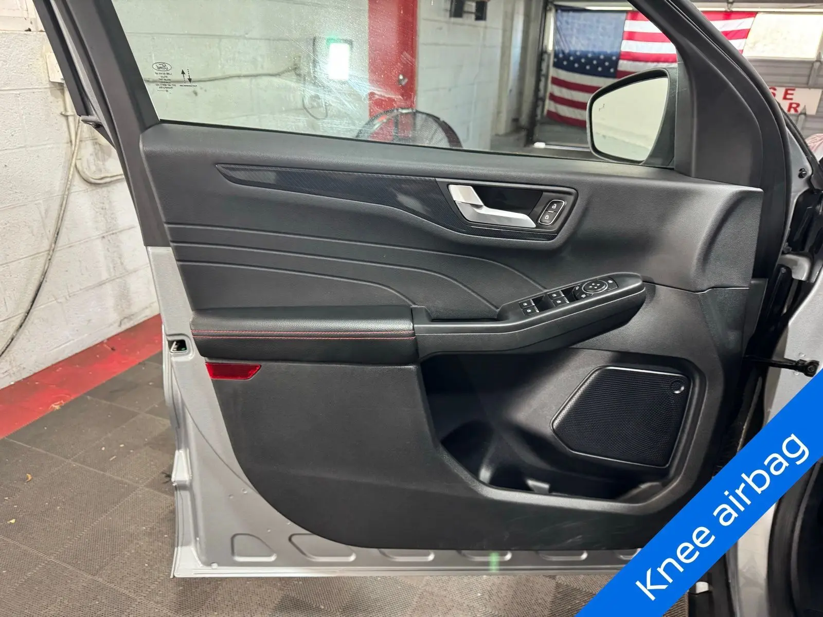 2023 Ford Escape ST-Line photo 11