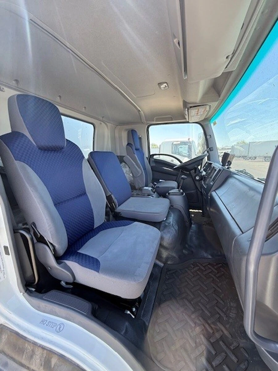 2025 Isuzu FTR — photo 7