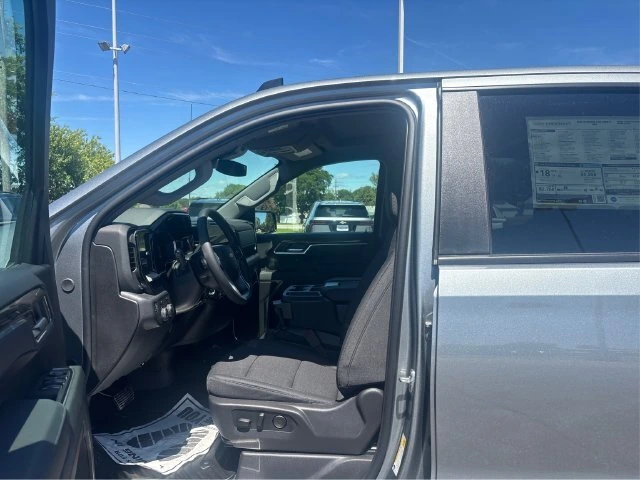 2026 Chevrolet Silverado 1500 LT - Photo 9