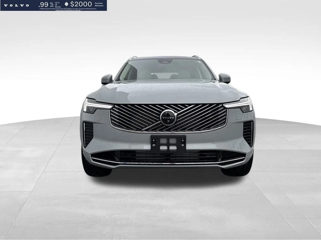 2026 Volvo - image 8