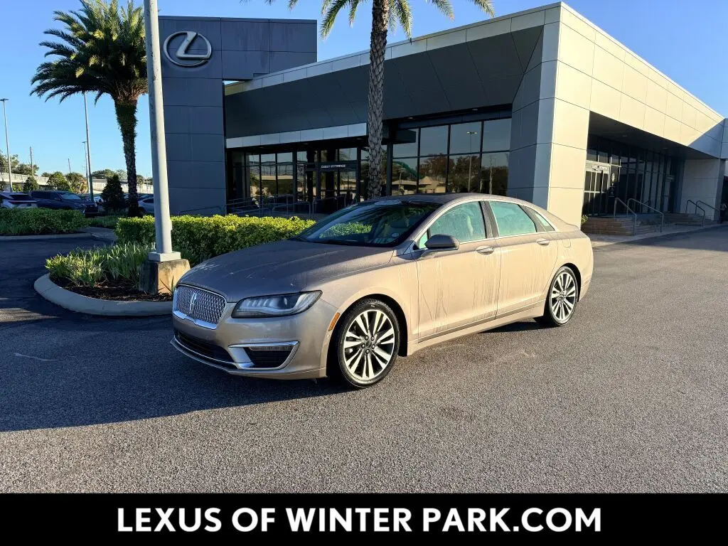 2019 Lincoln MKZ Reserve's photo