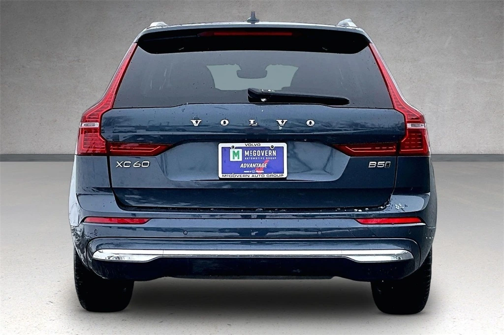 2023 Volvo - image 5