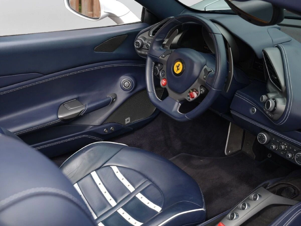 2017 Ferrari 488 GTB Base - Photo 35