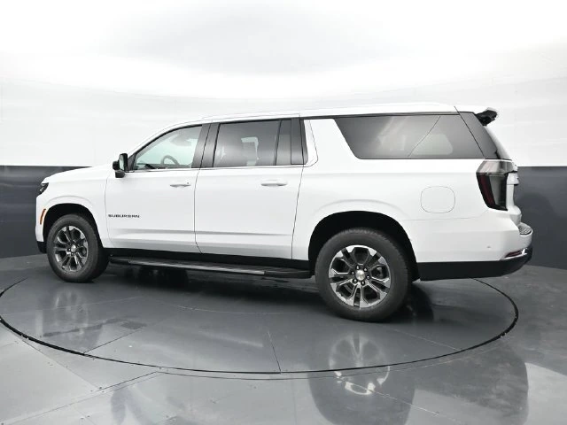 2026 Chevrolet Suburban LT - Photo 9
