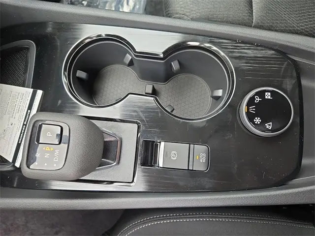2026 Nissan Rogue SV photo 15