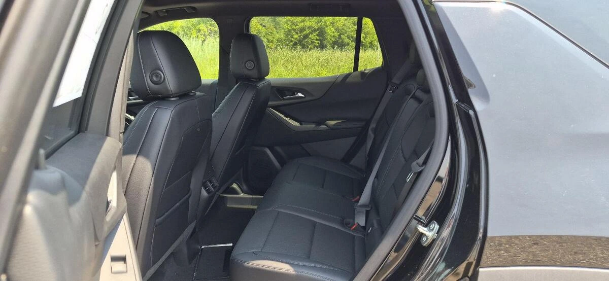 2026 Chevrolet Equinox LT - Photo 11